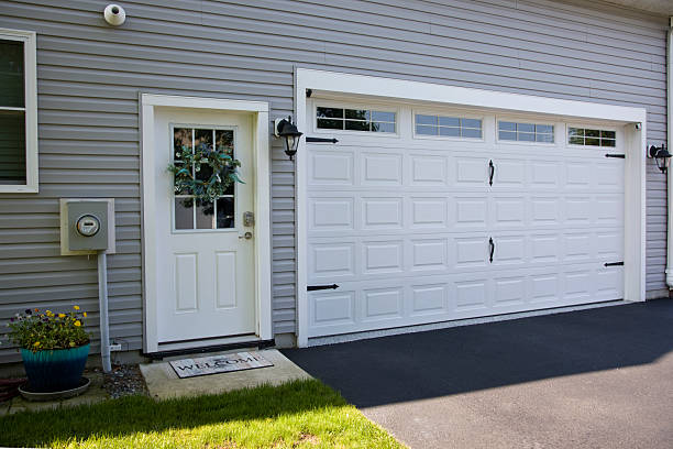 24/7 Emergency Garage Door Panel Replacement experts in Eatonville, WA
